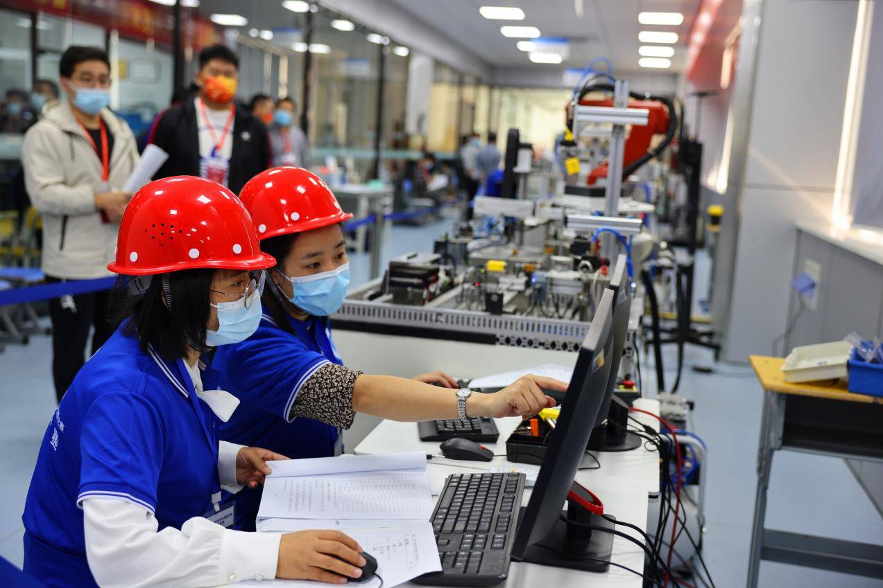 住房城乡建设部办公厅 人力资源社会保障部办公厅关于开展乡村建设工匠职业技能等级认定工作的通知